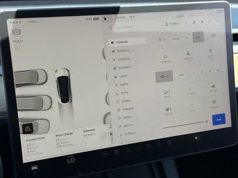 Used 2022 Tesla Model Y Long Range image 18