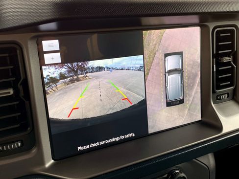 Used 2023 Ford Bronco Outer Banks image 18