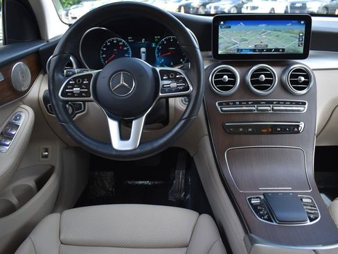 Used 2021 Mercedes-Benz GLC 300 300 4MATIC Premium Pkg Panoram image 26
