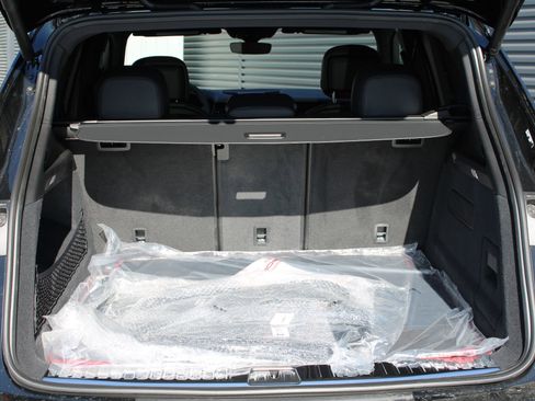 New 2026 Porsche Cayenne image 21