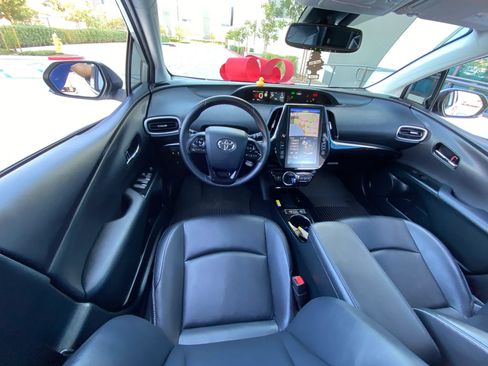 Used 2022 Toyota Prius Prime Limited FWD image 26