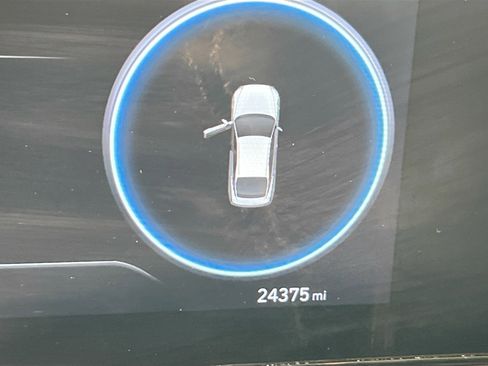 Used 2023 Hyundai Elantra SEL w/ Convenience Package image 12