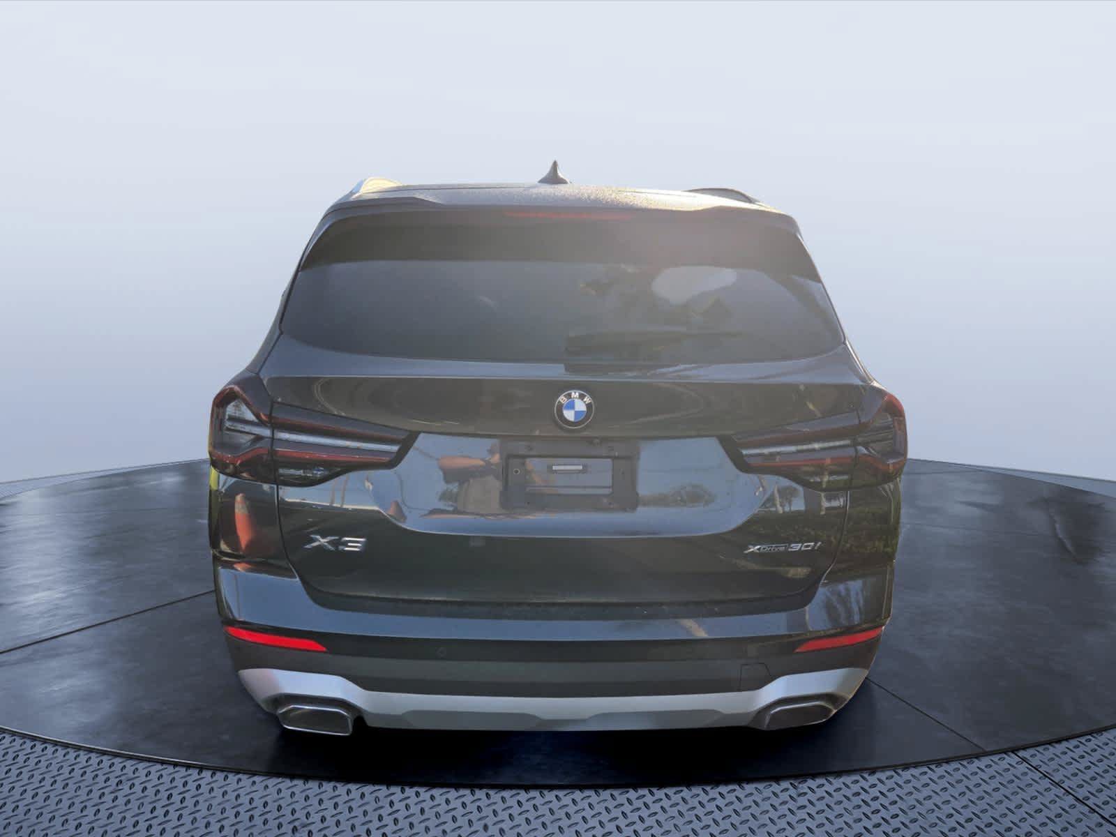 Used 2022 BMW X3 xDrive30i w/ Premium Package 2 AWD/4WD image 3