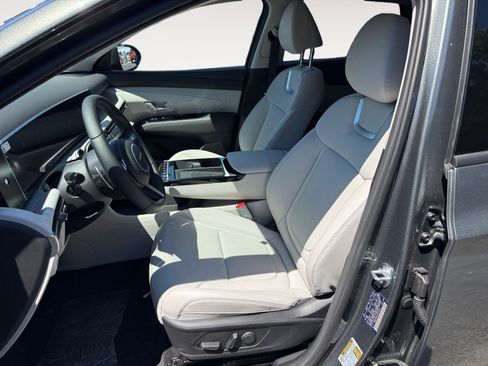 New 2025 Hyundai Tucson Limited image 10