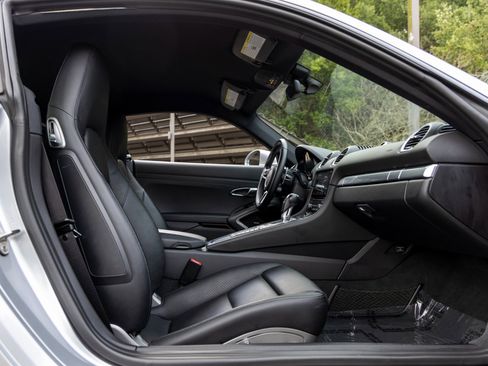 Used 2018 Porsche 718 Cayman S image 47