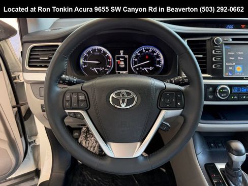 Used 2016 Toyota Highlander XLE AWD/4WD image 18