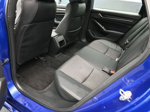 Used 2018 Honda Accord Sport image 13