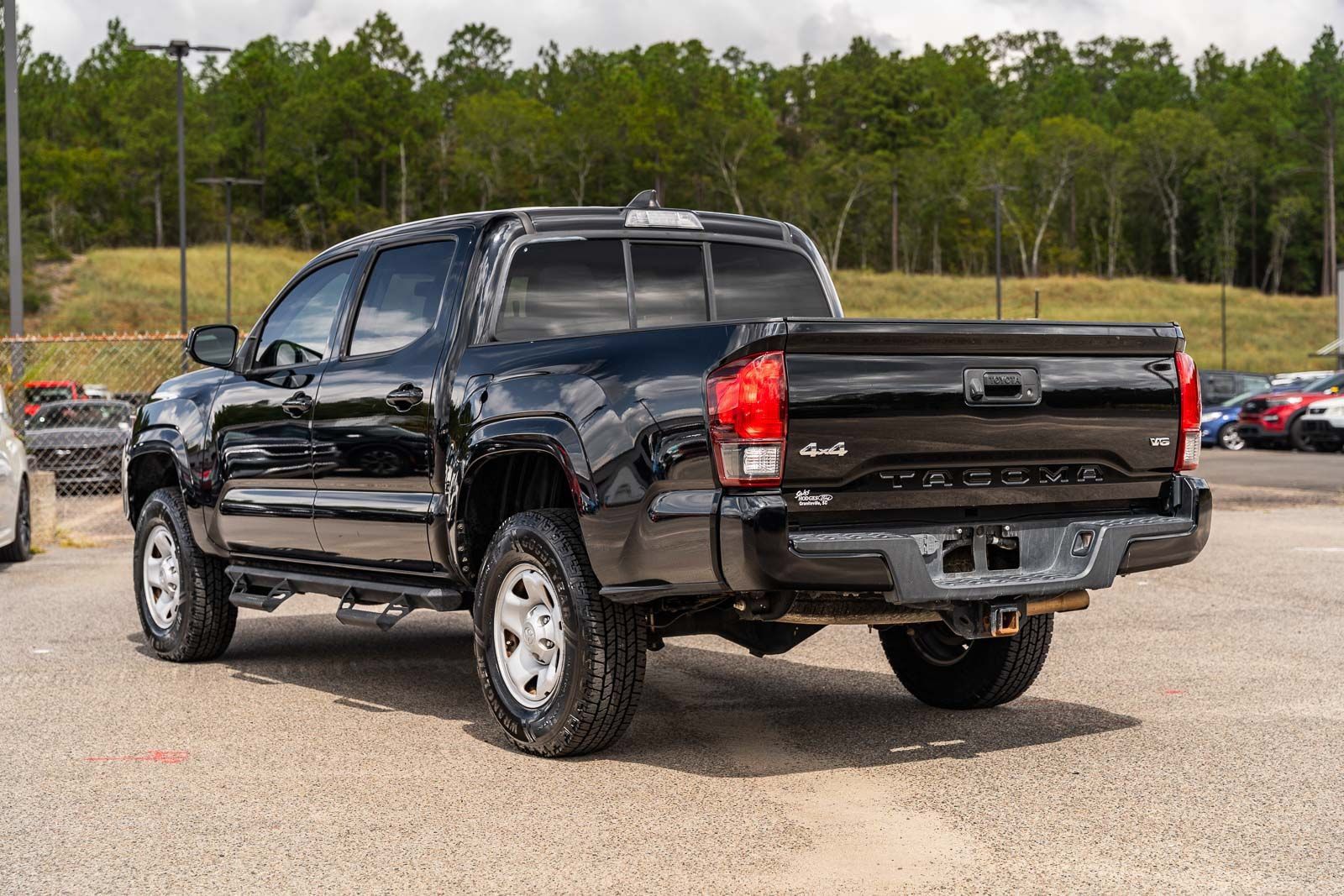 Used 2021 Toyota Tacoma SR AWD/4WD image 5