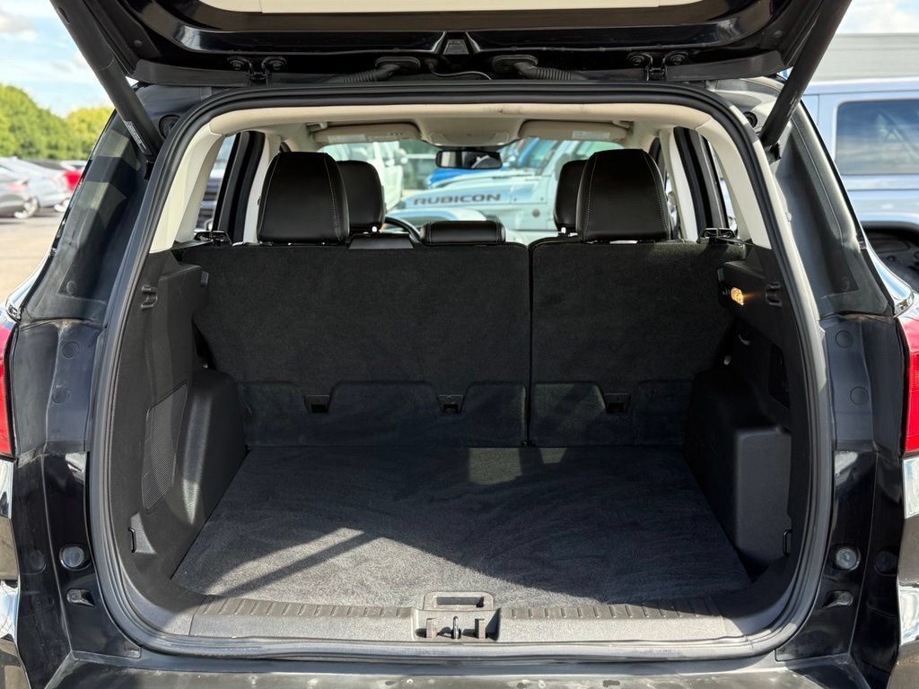 Used 2019 Ford Escape Titanium AWD/4WD image 29