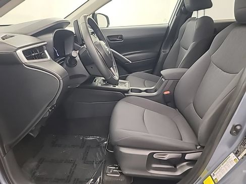 Used 2026 Toyota Corolla Cross LE FWD image 25
