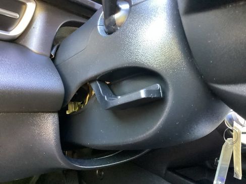 Used 2023 Hyundai Elantra SE FWD image 61