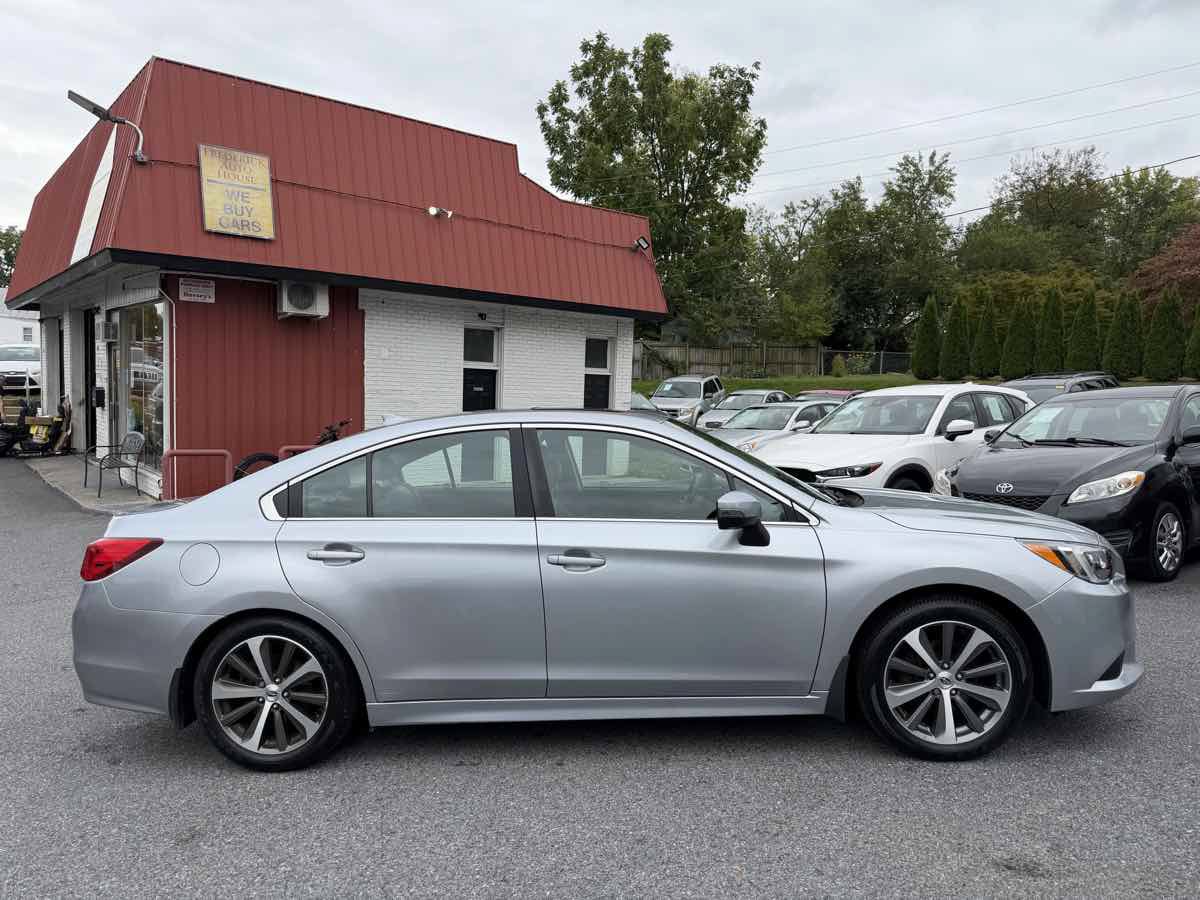 Used 2017 Subaru Legacy 2.5i Limited AWD/4WD image 8