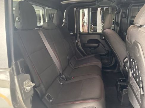 Used 2022 Jeep Gladiator Rubicon AWD/4WD image 37