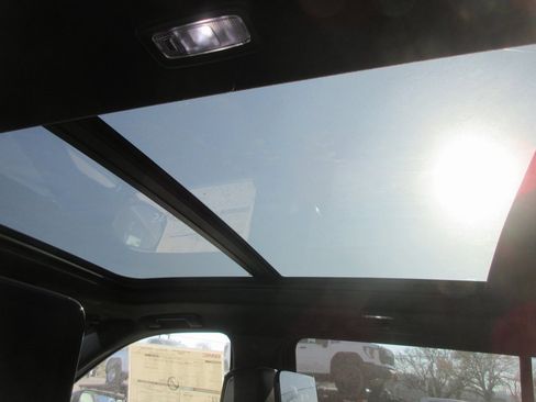 New 2026 GMC Yukon XL Denali Ultimate image 15