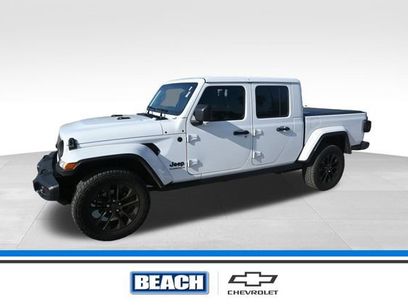 Used 2025 Jeep Gladiator Sport