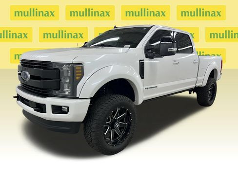 Used 2019 Ford F350 Lariat w/ Lariat Ultimate Package AWD/4WD image 14