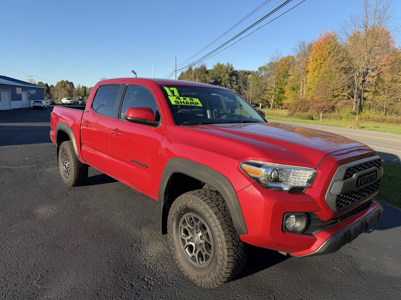 Used 2017 Toyota Tacoma SR5 w/ Tow Package AWD/4WD image 3