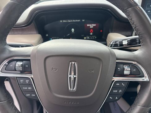 Used 2021 Lincoln Nautilus Reserve image 16