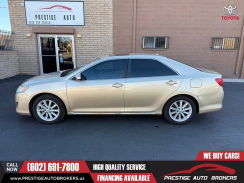 Used 2012 Toyota Camry XLE image 2