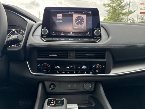New 2026 Nissan Rogue SV w/ SV Premium Package AWD/4WD image 19