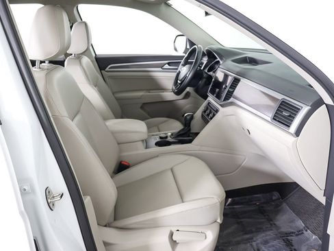 Used 2020 Volkswagen Atlas SE w/ Panoramic Sunroof Package image 34