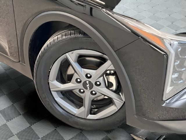 Used 2025 Kia K4 FWD image 25