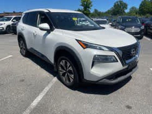 Used 2023 Nissan Rogue SV AWD/4WD image 3