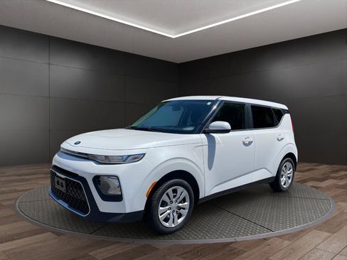 Used 2020 Kia Soul LX FWD image 4