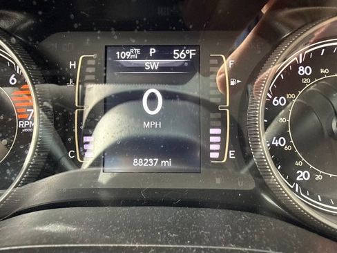 Used 2019 Jeep Cherokee Latitude Plus w/ Cold Weather Group AWD/4WD image 13