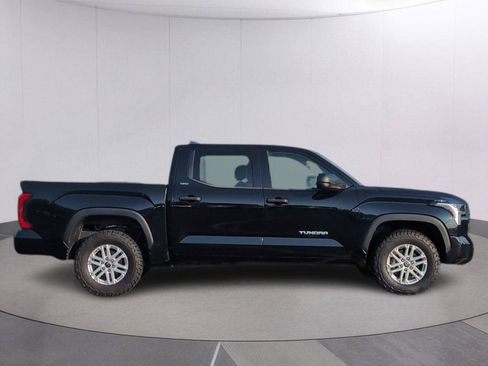 Used 2022 Toyota Tundra SR5 AWD/4WD image 7