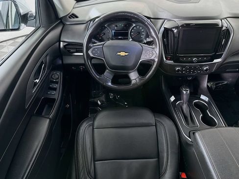 Used 2019 Chevrolet Traverse RS w/ LPO, Floor Liner Package AWD/4WD image 3