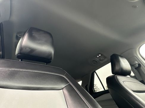 Certified 2022 Ford Explorer XLT w/ Equipment Group 202A image 19