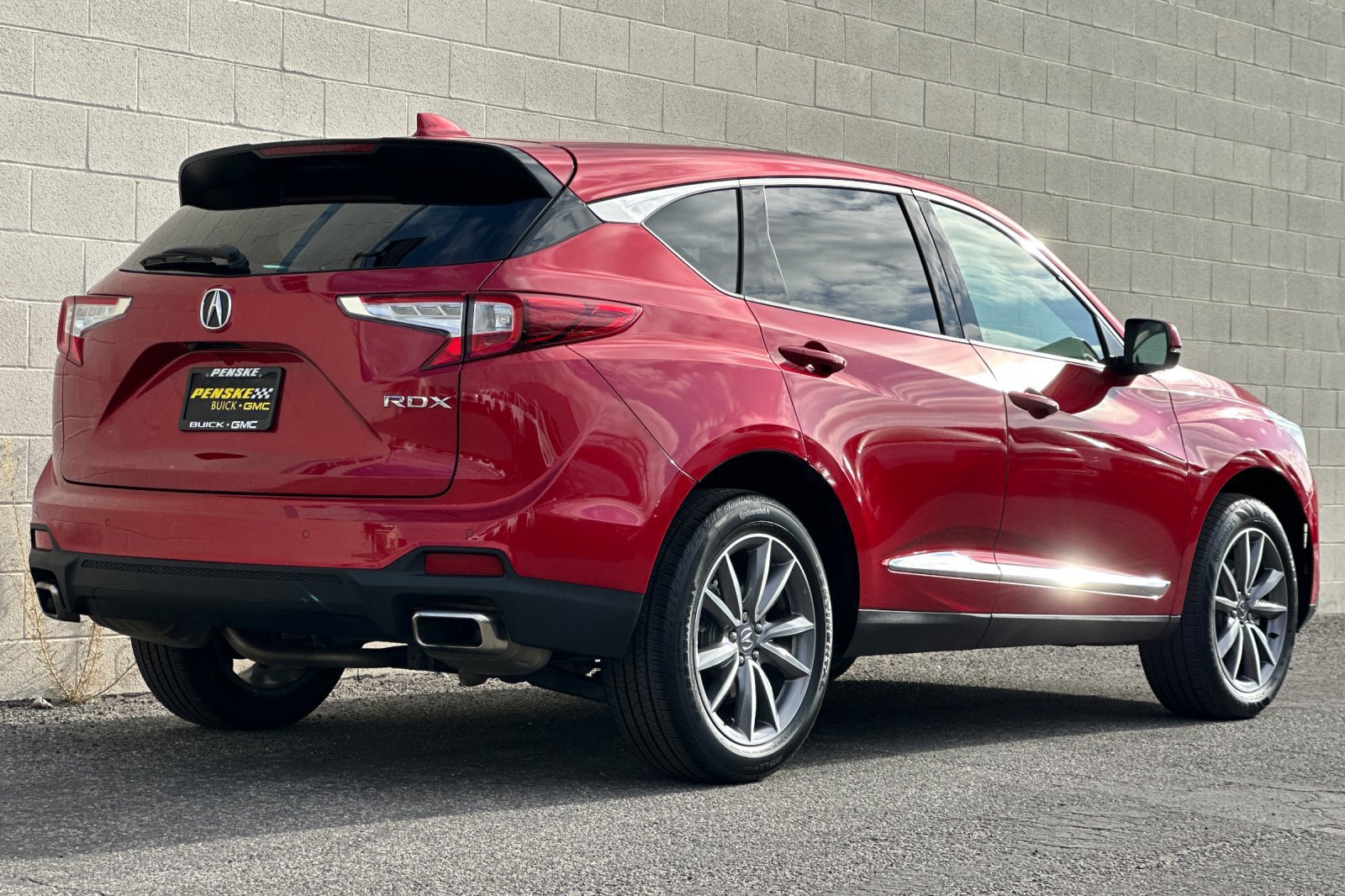 Used 2023 Acura RDX w/ Technology Package FWD image 4