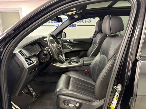 Used 2020 BMW X5 M50i AWD/4WD image 9