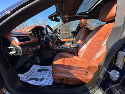 Used 2018 Maserati Ghibli S image 11