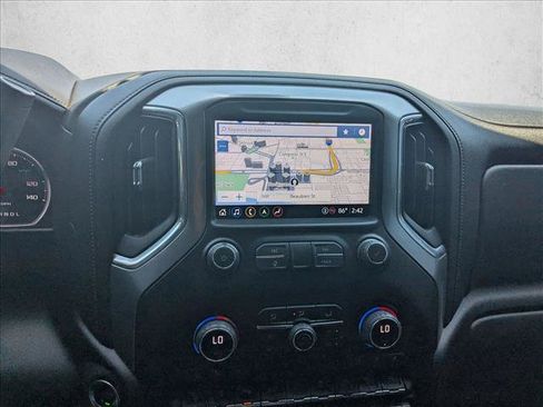 Used 2022 Chevrolet Silverado 2500 LTZ AWD/4WD image 11