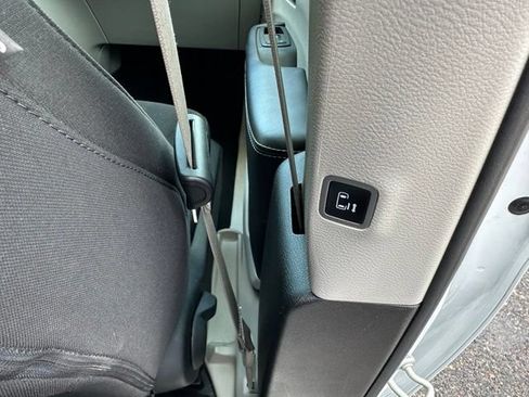 Used 2023 Chrysler Voyager LX FWD image 16