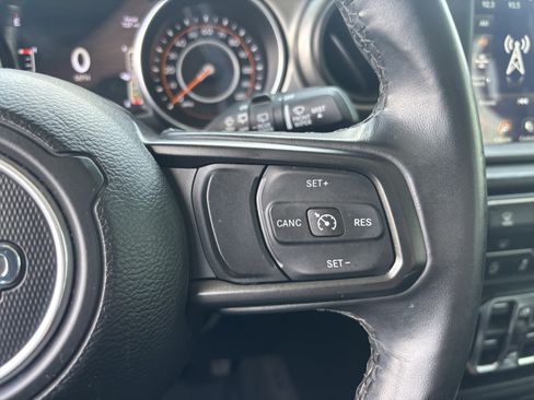 Used 2021 Jeep Wrangler Unlimited Sport AWD/4WD image 21