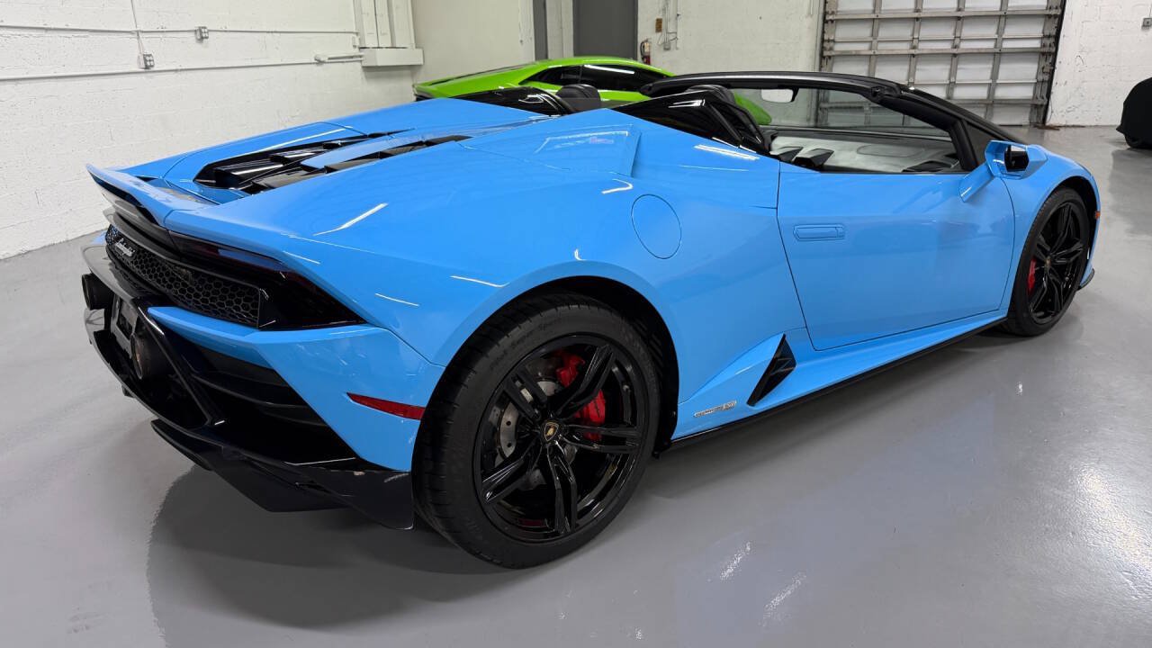 Used 2020 Lamborghini Huracan EVO RWD image 17