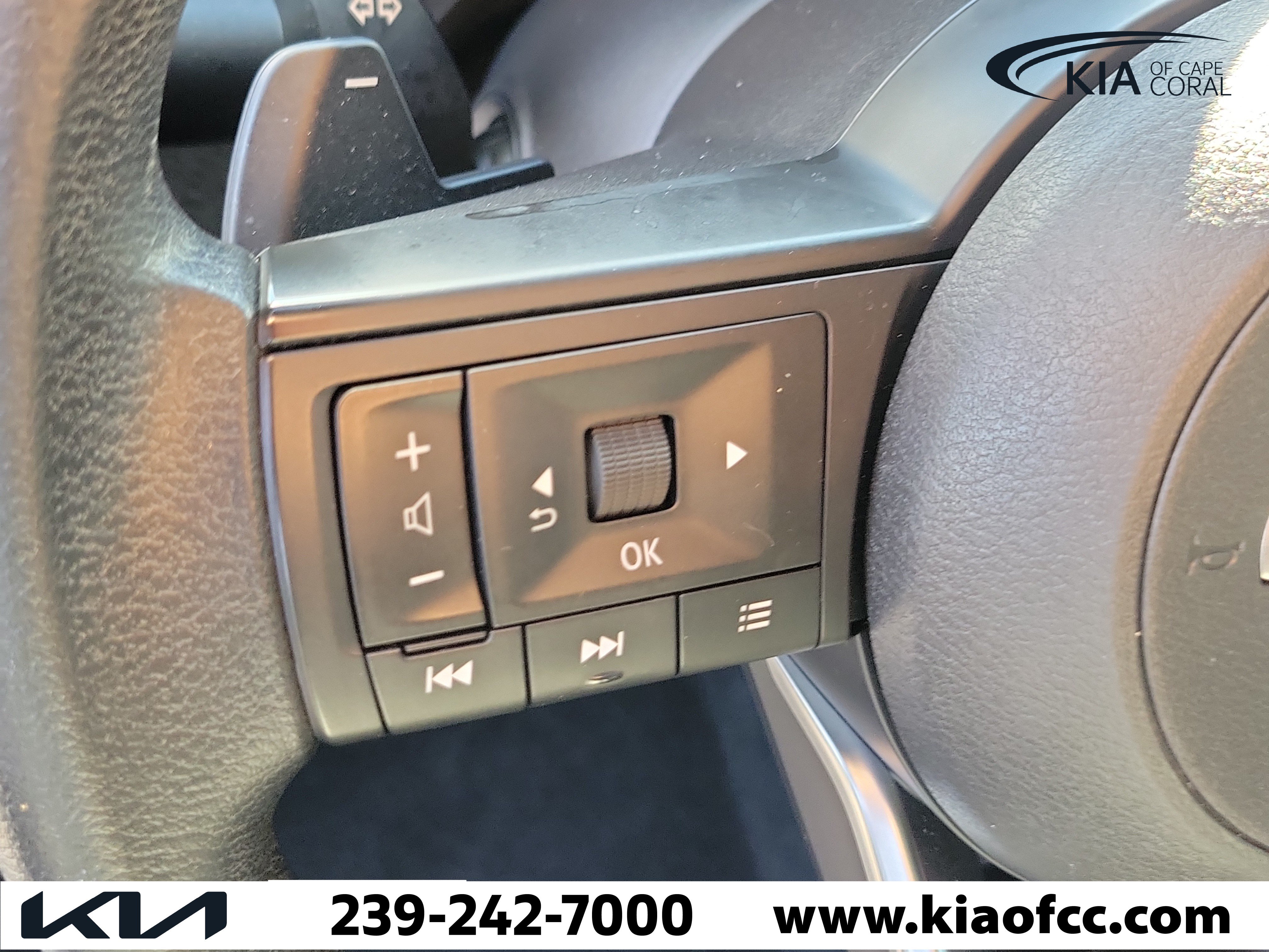 Used 2022 Nissan Rogue S FWD image 24
