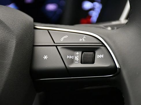 Used 2025 Audi Q3 2.0T Premium w/ Convenience Package image 25