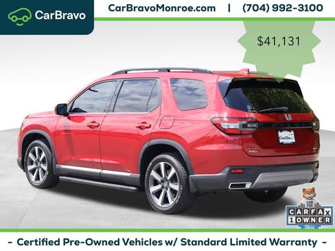 Used 2024 Honda Pilot Touring image 4