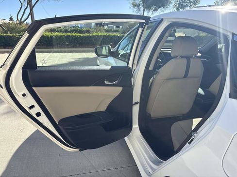 Used 2018 Honda Civic LX image 11