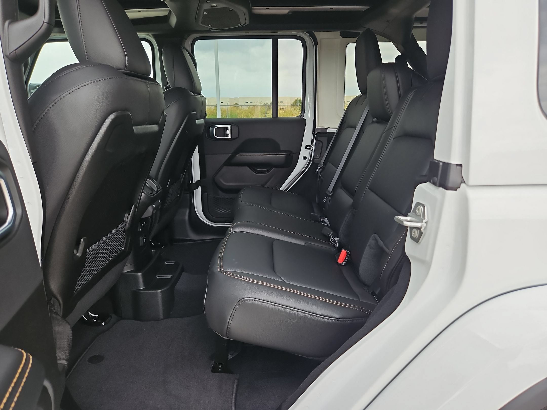 New 2027 Jeep Wrangler Unlimited Sahara AWD/4WD image 12