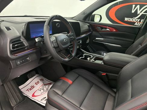 New 2026 Chevrolet Traverse RS FWD image 12