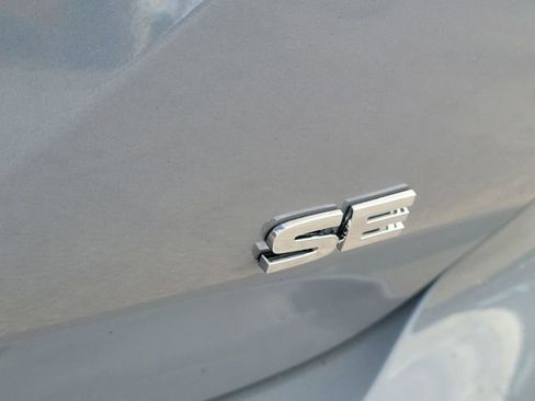 New 2026 Mitsubishi Outlander SE image 10