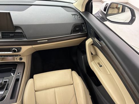 Used 2024 Audi Q5 2.0T Premium AWD/4WD image 30