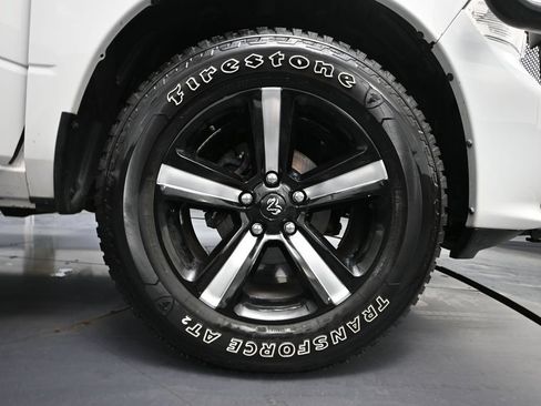 Used 2019 RAM 1500 Express w/ Express Value Package AWD/4WD image 17
