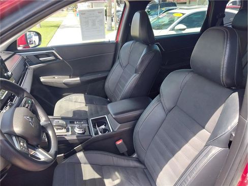 Used 2022 Mitsubishi Outlander SE FWD image 14