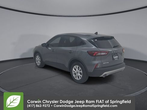 Used 2025 Ford Escape Active w/ Cold Weather Package image 11